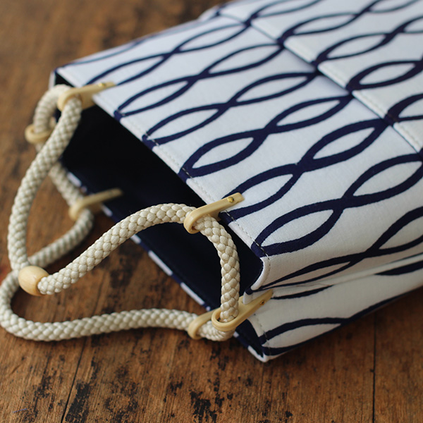 Twist stripe Shin Edozome string handbag