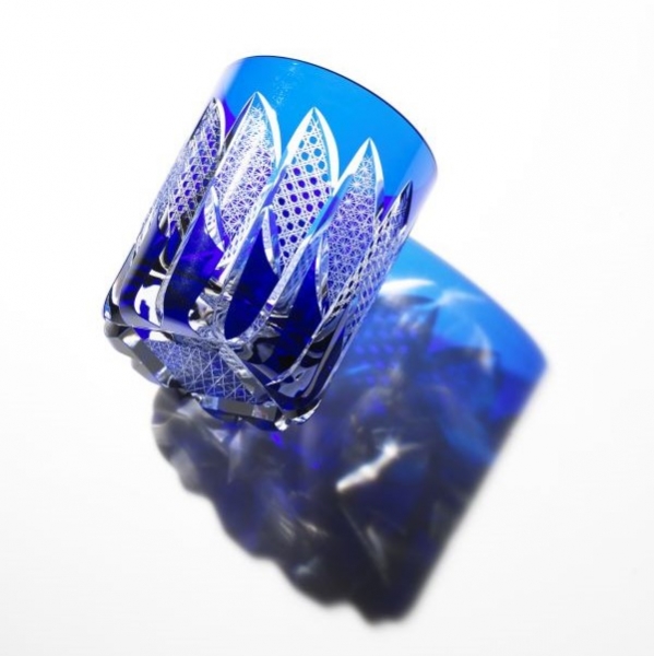 Edo Kiriko, Verre à whisky - Palette, motif de chrysanthème, lapis-lazuli (bleu),  Hanasho, Ø 7.3 × H 9.0 cm, Artisanat traditionnel de Tokyo, fait main
