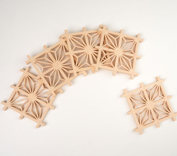 Lot de 5 sous-verres à motif de feuilles de chanvre (kiso-hinoki) -  Bois naturel, peut service de décoration murale ou ornement, H11× L11cm