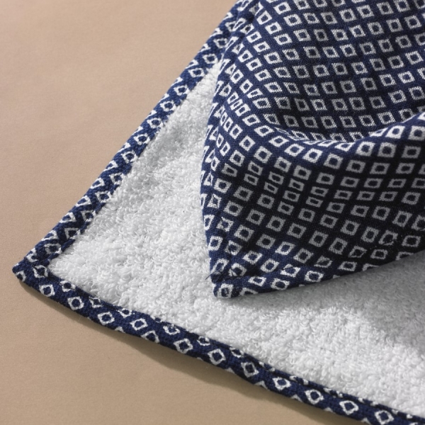 Ensemble de serviettes (motif à losanges) – Serviettes double gaze, ensemble de 3 pièces (serviette de bain, serviette à mains, gant de toilette), motif Edo Komon, bleu, serviettes Uchino