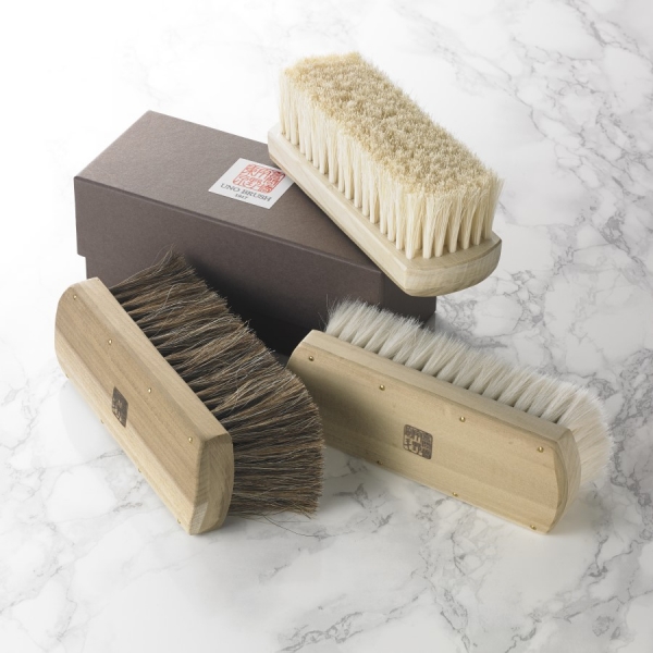 Brosse à chaussures en poils naturels — À choisir parmi les 3 types : ① Dépoussiérage, ② Polissage, ③ Finition
