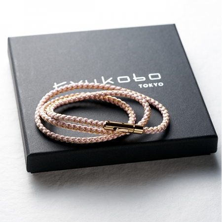 Bracelet - KUMIHIMO, 3 couches, sakura-rose &or, S-55cm, M-60cm, pure soie, Ryukobo, Tokyo Japon, artisanat traditionnel, souvenir, cadeau