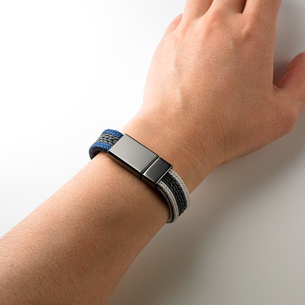 Bracelet en cuir et kumihimo