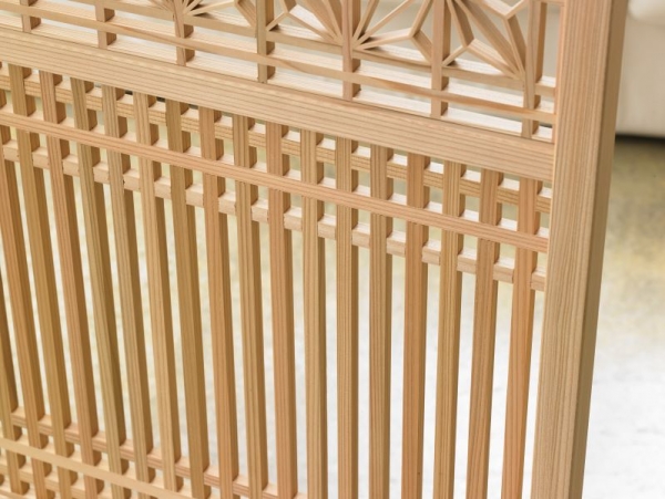 Artisanat du bois Kumiko Paravent à quatre panneaux avec claire-voie et motifs de feuilles de chanvre (8 petits shoji inclus) - Bois naturel, H165 x L50 cm x 4 panneaux