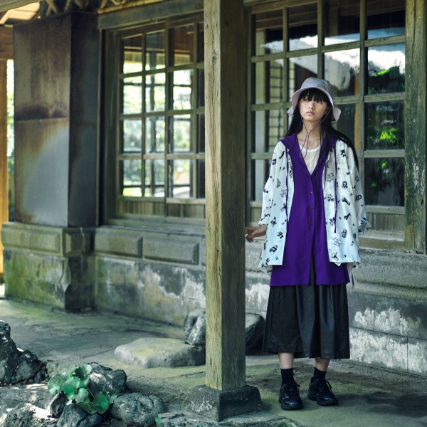 Chemise en tissu de kimono d’été yukata - ODORU DOLL/noire - Motif de poupées, chemise « TEWSEN », étoffe wazarashi, chemise de style dabo, unisexe		