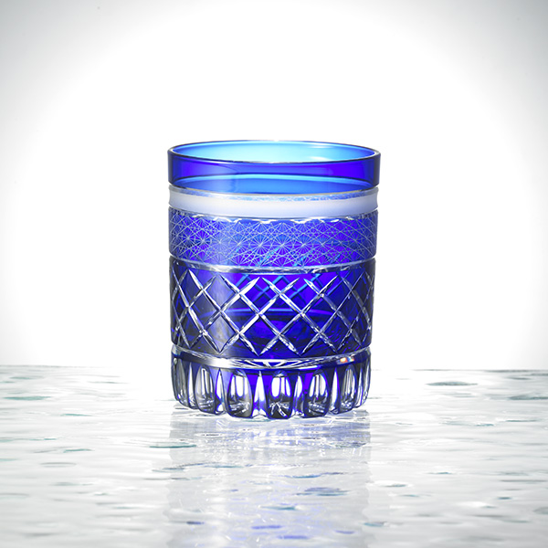 Edo Kiriko,Vieux verre,ligne classique,bleu,lapis-lazuli,Ø7.3 × H9.0 cm, Hanasho,itogikutsunagi,yarai,artisanat traditionnel,fait main,souvenirs,sur commande