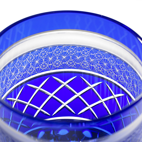 Edo Kiriko,Vieux verre,ligne classique,bleu,lapis-lazuli,Ø7.3 × H9.0 cm, Hanasho,itogikutsunagi,yarai,artisanat traditionnel,fait main,souvenirs,sur commande