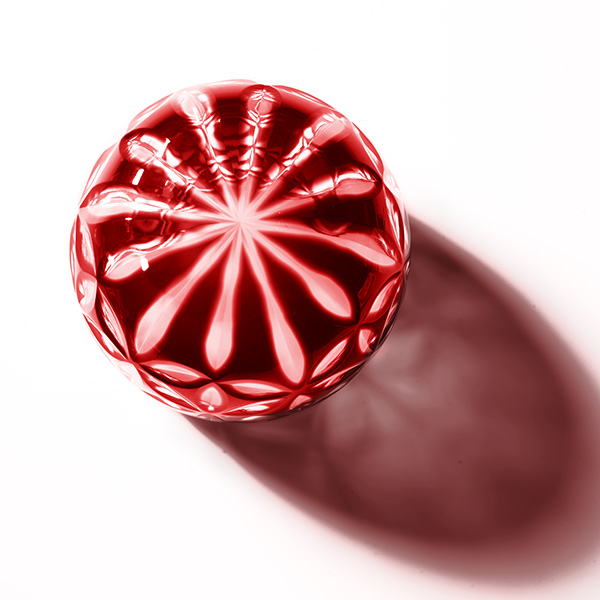 Edo Kiriko,verre,Guinomi,Asa no Ha,rouge,Hanasho,feuille de chanvre,saké,artisanat traditionnel,fait main,souvenir,cadeau,fait à la commande