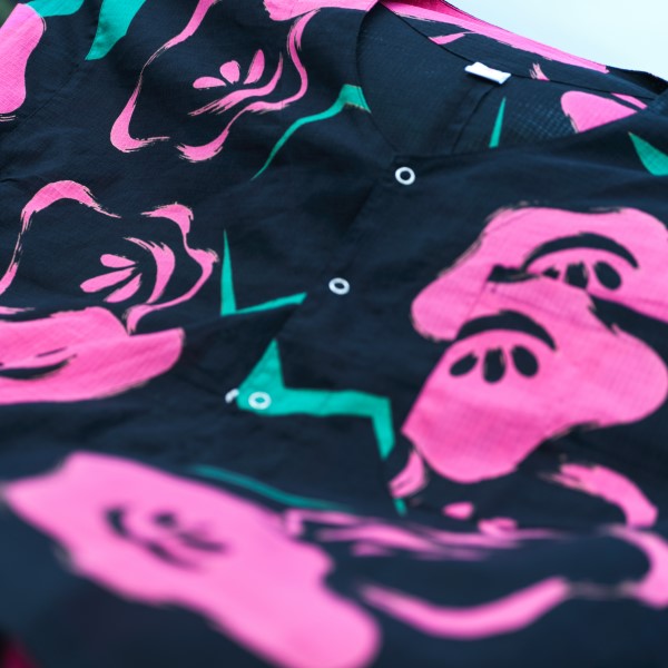 UME BISCUS/noire – Motif de fleurs de prunier ume, chemise « TEWSEN », étoffe wazarashi, chemise de style dabo, unisexe
