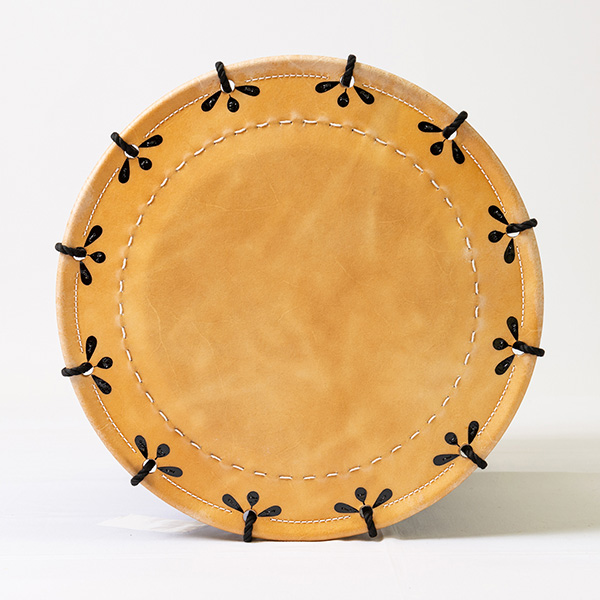 Tambour Hanebyoshi-daiko, coloré, a Tambour Hanebyoshi-daiko, noir, au motif de cuiru motif de cuir(copy)
