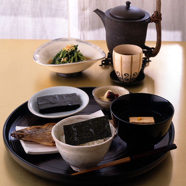 Ensemble 'Ume no Hana' Yaki Nori (Nori grillé) et Ajitsuke Nori (Nori assaisonné) No.1-size - vendeur de longue date, goût caractéristique, produit de la mer d'Ariake, cadeau, Yamamoto Noriten