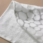 Ensemble de serviettes (motif pierres) – Serviettes double gaze, ensemble de 3 pièces (serviette de bain, serviette à mains, gant de toilette), motif Edo Komon, gris clair, serviettes Uchino