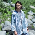 Chemise en tissu de kimono d’été yukata – AYU FROM/grise – Motif de poisson ayu, chemise « TEWSEN », étoffe wazarashi, chemise de style dabo, unisexe
