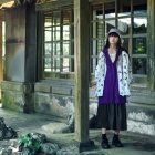 Chemise en tissu de kimono d’été yukata - ODORU DOLL/noire - Motif de poupées, chemise « TEWSEN », étoffe wazarashi, chemise de style dabo, unisexe		