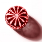 Edo Kiriko,verre,Guinomi,Asa no Ha,rouge,Hanasho,feuille de chanvre,saké,artisanat traditionnel,fait main,souvenir,cadeau,fait à la commande