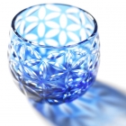 Edo Kiriko,verre,Guinomi,Asa no Ha,bleu clair,Hanasho,feuille de chanvre,saké,artisanat traditionnel,fait main,souvenir,cadeau,fait à la commande