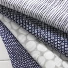 Ensemble de serviettes (motif pierres) – Serviettes double gaze, ensemble de 3 pièces (serviette de bain, serviette à mains, gant de toilette), motif Edo Komon, gris clair, serviettes Uchino